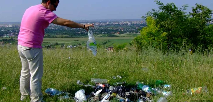 Târgovişte: Gunoaie în loc de iarbă