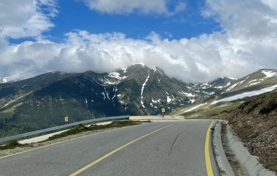 Noi stații de alimentare pentru mașini electrice, lângă Transalpina. Unde vor fi amplasate 