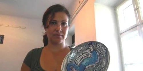 Bistriţa: Portret/ Lucia Lobonţ a fost ceramist în Vietnam