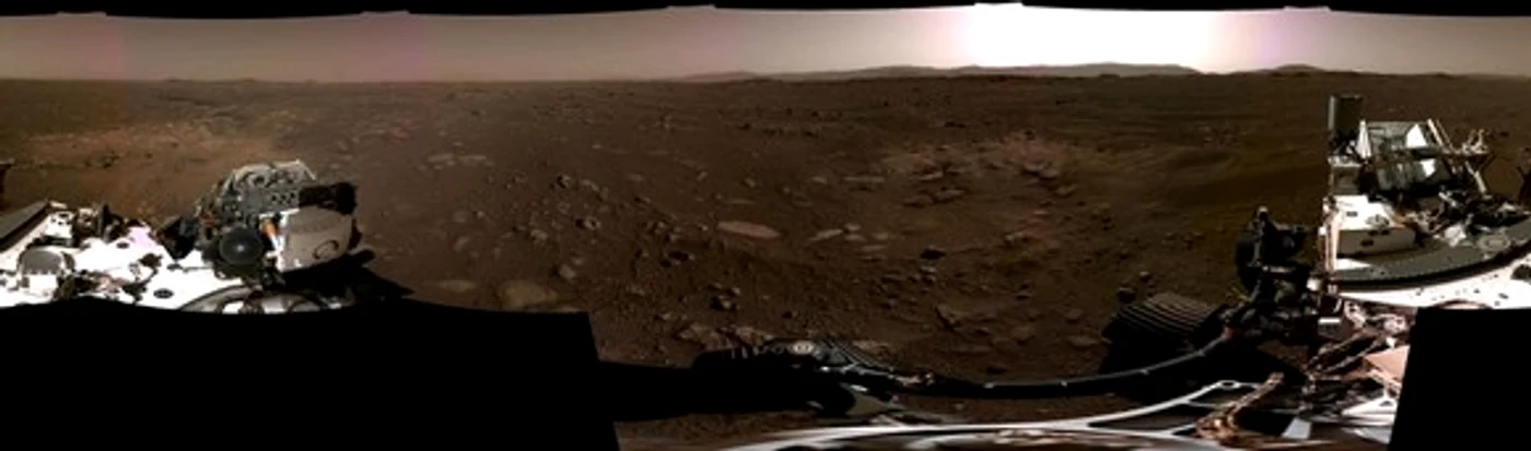 
    Roverul NASA Perseverance a efectuat unele dintre cele mai spectaculoase imagini cu solul Planetei RoșiiSursa foto: NASA.gov  