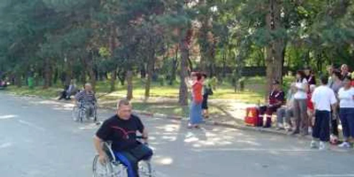 Ploieşti: Persoanele cu dizabilităţi locomotorii au oferit o lecţie de viaţă