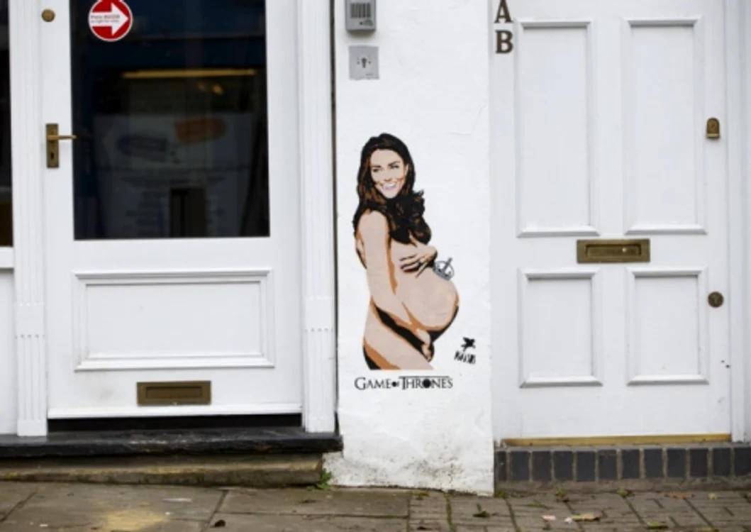Graffitti-ul a apărut pe o stradă din nordul Londei, Caledonian Road