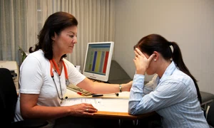 doctor consultatie pacient consolare medic 6 8 2009 1 04 59 pm 5616x3192 jpeg