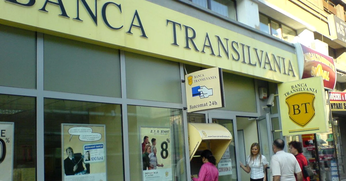 Clienţii de plâng că nu pot folosi ATM-urile Băncii Transilvania