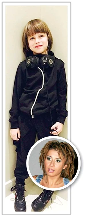 Laur jr. (6 ani), fiul Anamariei Prodan, are un trening negru foarte şic şi bocanci rock