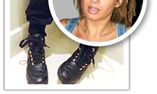 Laur jr  (6 ani), fiul Anamariei Prodan, are un trening negru foarte şic şi bocanci rock jpeg