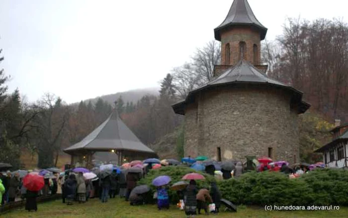 manastirea prislop foto daniel guta adevarul