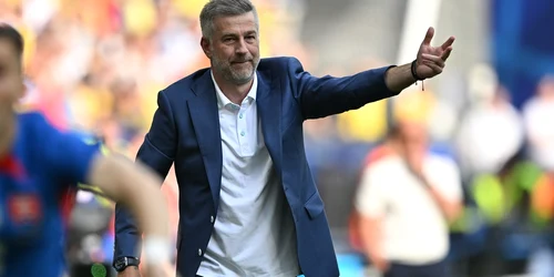 Edi Iordanescu (Sportpictures) jpg