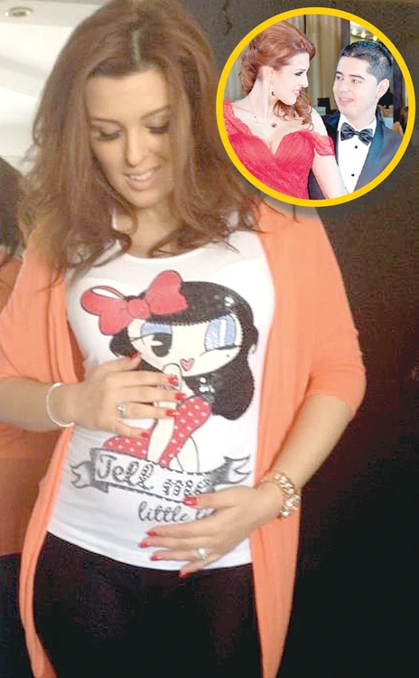 
    Solista şi soţul ei,  Cătălin Andrieş,  s-au căsătorit în  iulie la Constanţa  