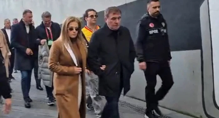 Marilena și Gică Hagi, intrând în arena lui Beșiktaș. Captură TV OrangeSport 