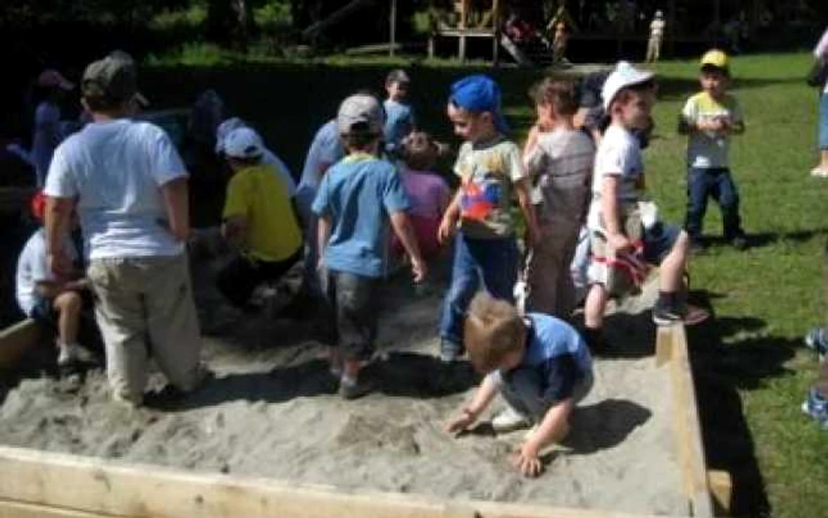 Sibiu: Mitropolia Ardealului a inaugurat o grădiniţă cu program prelungit