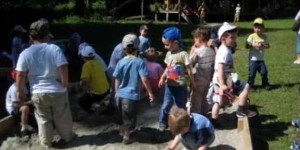 Sibiu: Mitropolia Ardealului a inaugurat o grădiniţă cu program prelungit