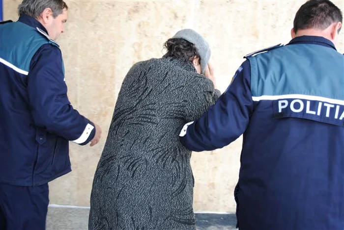 Femeia nu a ştiut să precizeze poliţiştilor câte persoane a înşelat 