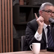 Silviu Predoiu Foto Captură video podcast Vorbitorincii   Youtube jpg