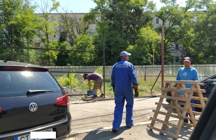 Terenul de pe str. Cişmelei unde urma să se ridice un spaţiu comercial