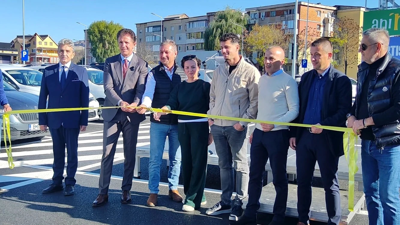 Joi dimineață, 6 noiembrie, la ora 9:00, a avut loc deschiderea oficială a „GP Plaza”.