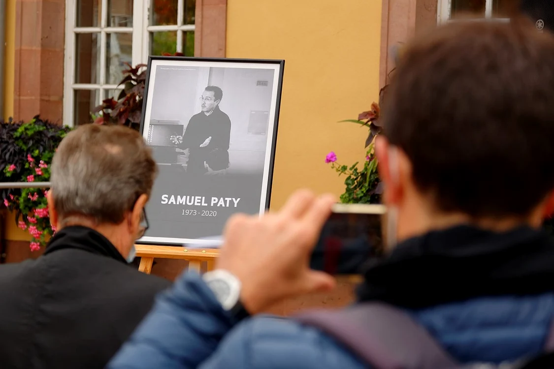 FOTO Wikipedia