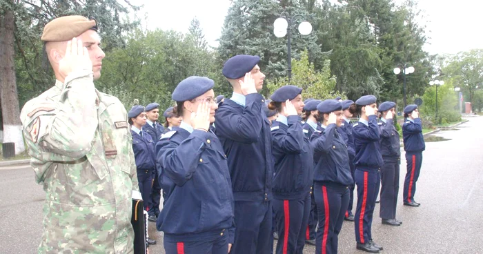 România are 5 colegii militare