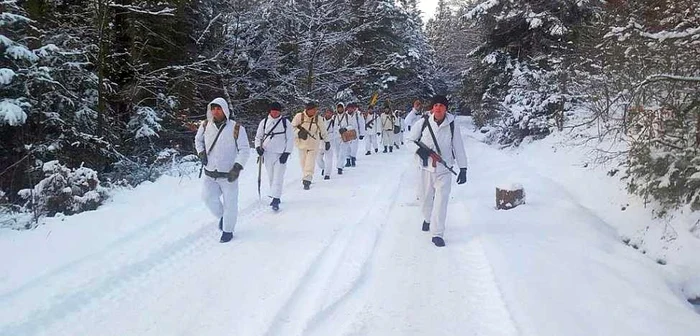 Antrenamentul cercetaşilor Armatei la Soveja FOTO Marin Vasile