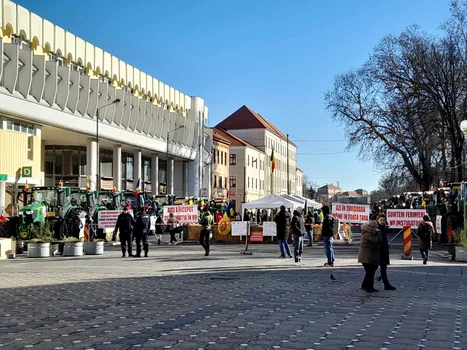 O nouă zi de proteste al agricultorilor în centrul Timișoarei FOTO Ștefan Both