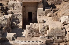 Un templu antic la fel de înalt ca cel din Luxor, descoperit în Egipt (foto: Facebook / Ministerul Egiptean al Turismului și Antichităților)