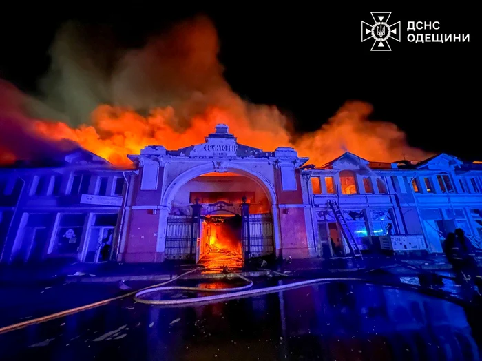 INcendiu la celebra Piață Privoz din Odesa/FOTO:X