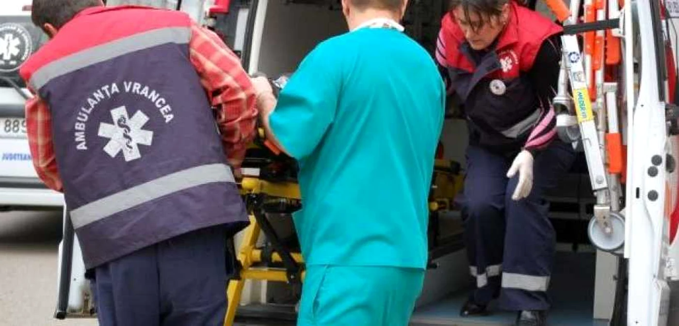 Echipajele de Ambulanţă au transportat 16 pacienţi la spital FOTO arhivă Adevărul