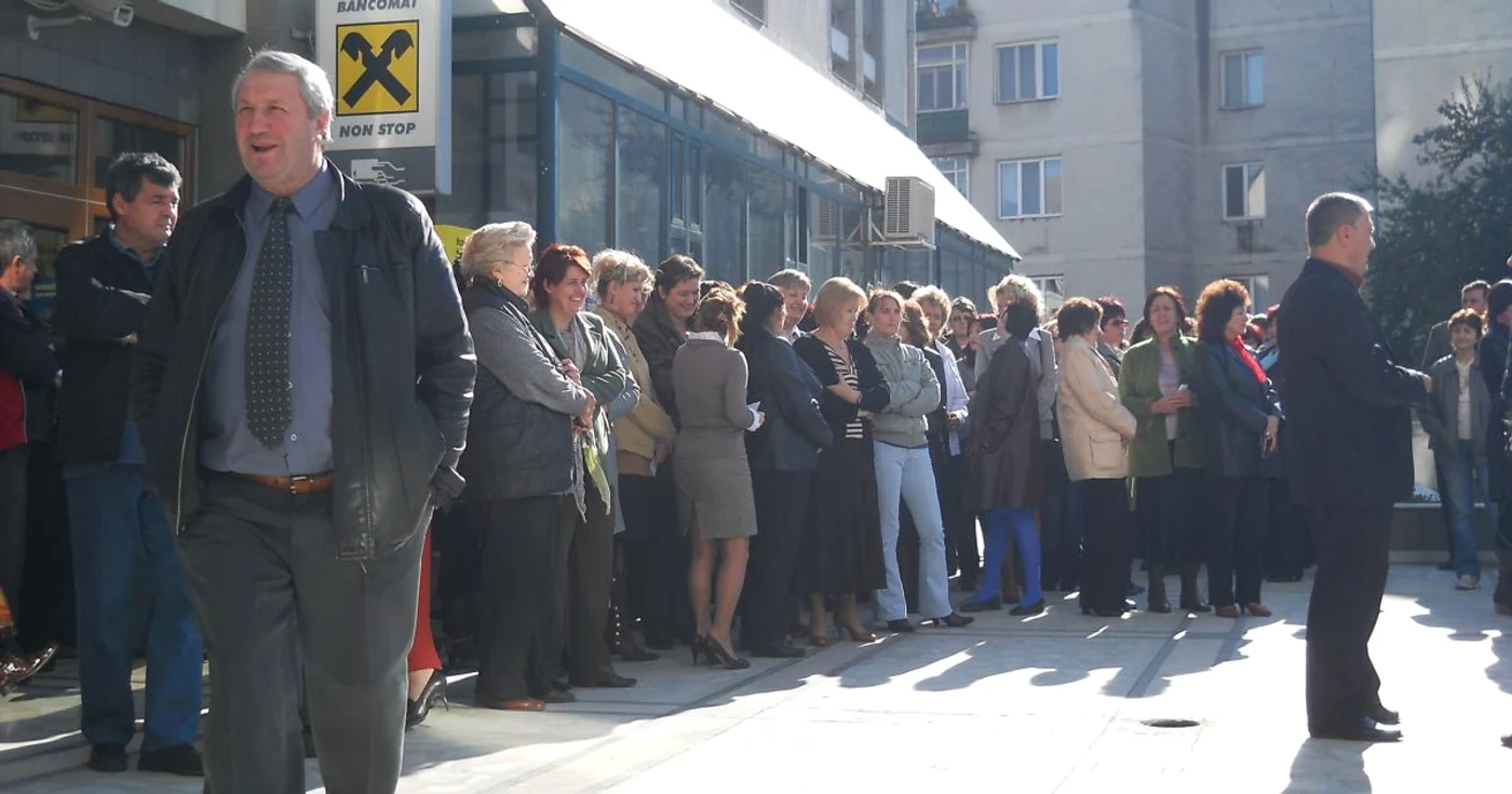 Salariaţii de la Finanţe au protestat două zile, săptămâna trecută,  pentru a-şi primi înapoi stimulentele financiare
