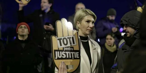 Proteste Parlament - Raluca Turcan / FOTO Inquam Photos / Octav Ganea / 11 dec 2017