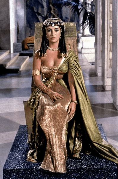 Cercetătorii vor să recreeze parfumul Cleopatrei