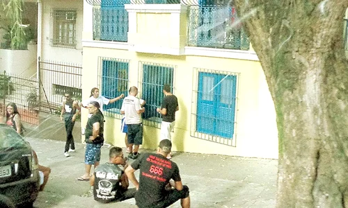 Radu Zdrafcovici s a  delectat doar câteva ore la  ruinele Machu Picchu,  după care a îngheţat de frig  în gară o noapte întreagă jpeg