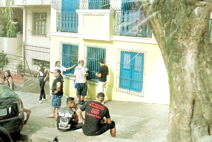 Radu Zdrafcovici s-a delectat doar câteva ore la ruinele Machu Picchu, după care a îngheţat de frig în gară o noapte întreagă