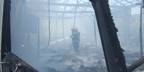 Incendiul a fost stins de pompieri