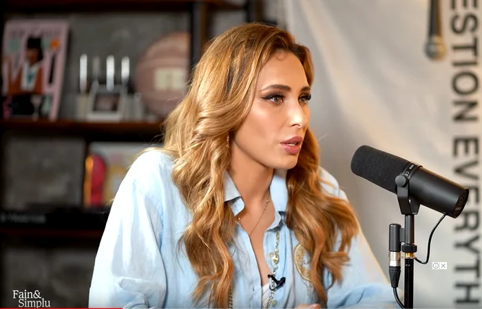 
    Iulia Vântur a fost invitată la podcastul "Fain și simplu"foto: captură YouTube  