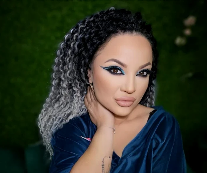 Aura B are un look cool