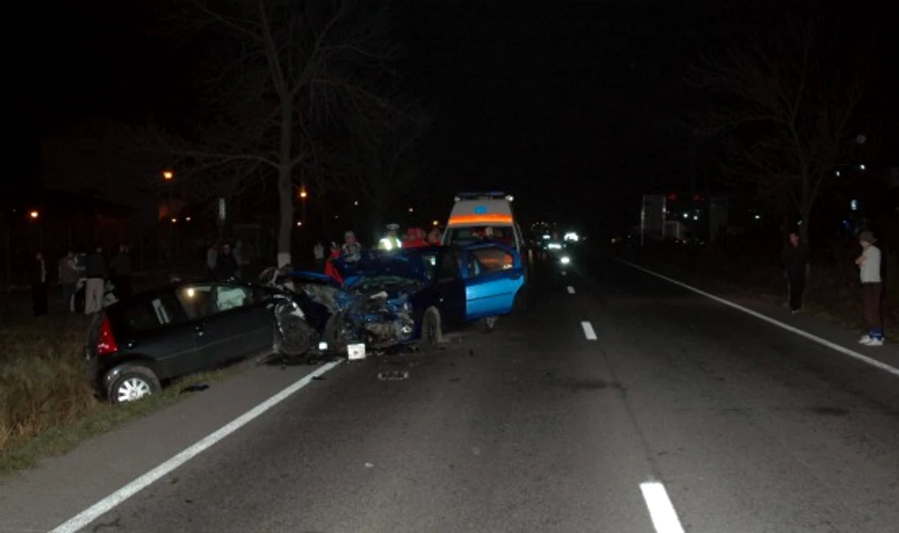 Autoturismele implicate în accident