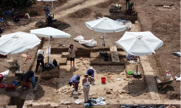 Cercetări arheologice la Gimnaziul Regal de la Mieza