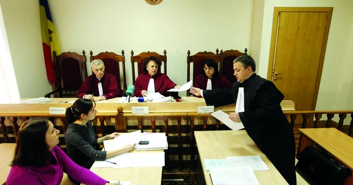 Implementarea noului Cod de procedură civilă impune suplimentarea statelor de funcţii