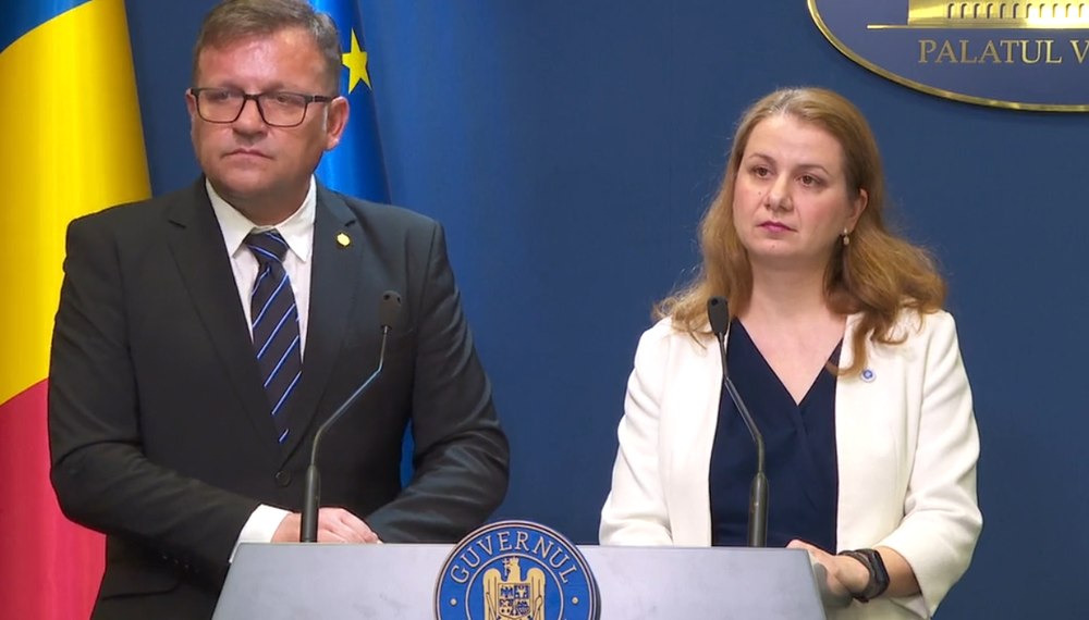 Ce spun miniștrii Educației și Muncii despre Ordonanța care mărește lefurile dascălilor