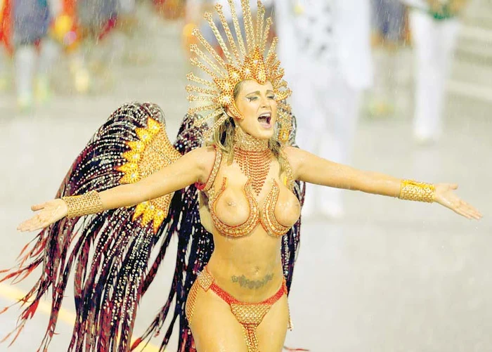 Şcolile de samba s-au pregătit un an întreg pentru acest moment.