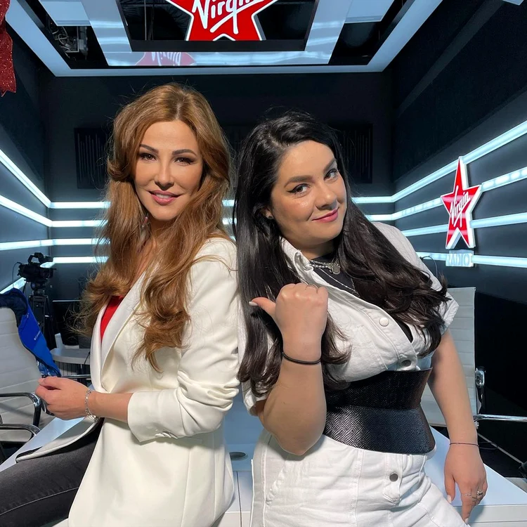 Este evident că Oana Cuzino a trecut pragul cabinetului medicului estetician