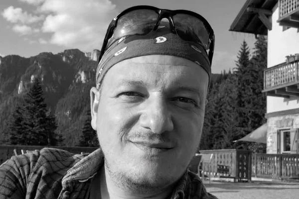Tragedie în Bicaz: asistent medical de 35 de ani, găsit mort la locul de muncă. „A plecat dintre noi mult prea devreme”