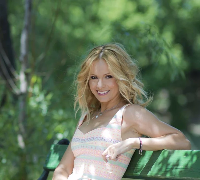 2 simona gherghe 1 jpg jpeg