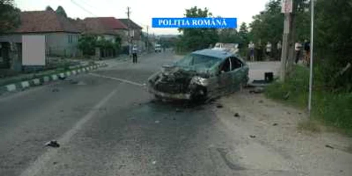 BMW-ul implicat în accidentul de la Baile Olăneşti în care au fost rănite trei persoane