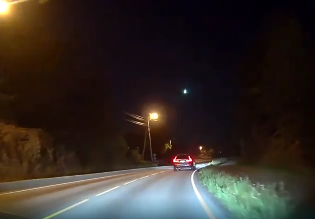 Meteoritul s-a deplasat cu o viteză de 15-20 km/secundă Foto: Captura video