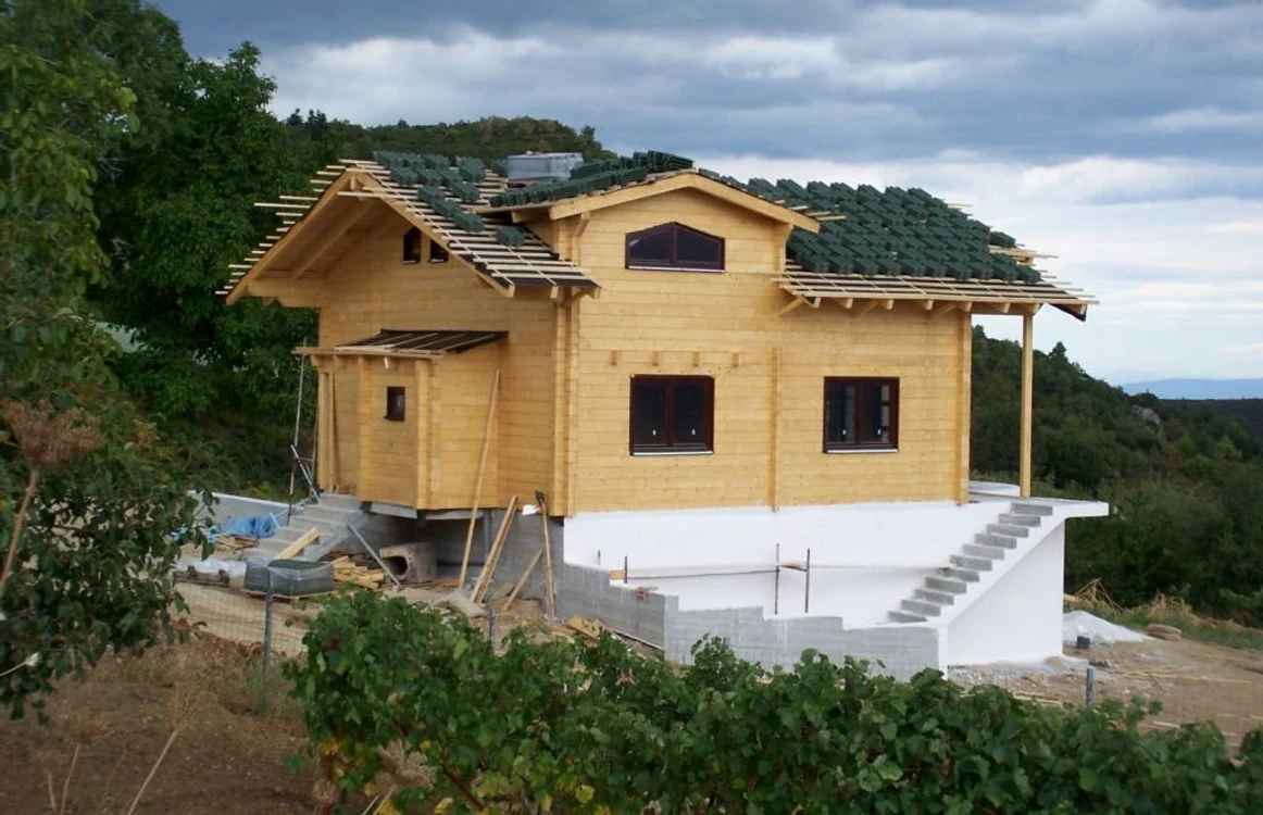 Casa din lemn lamelar   FOTO Ansonia.ro