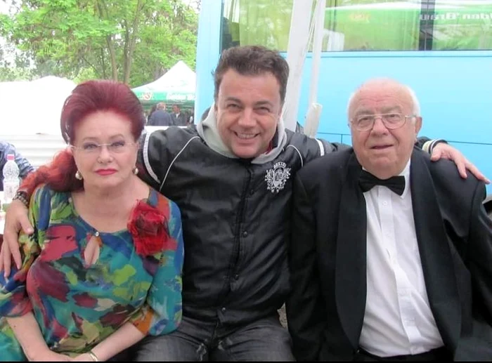 Adrian Enache, între Stela Popescu și Alexandru Arșinel FOTO Facebook 