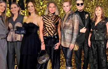 Codruța Filip, apariție îndrăzneață la petrecerea VIVA! Andreea Marin, Geanina Ilieș, Alina Sorescu și Romanița Iovan au fost la la înălțime