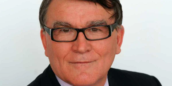 Ştefan Smărăndoiu, cel mai iubit profesor din Râmnicu Vâlcea