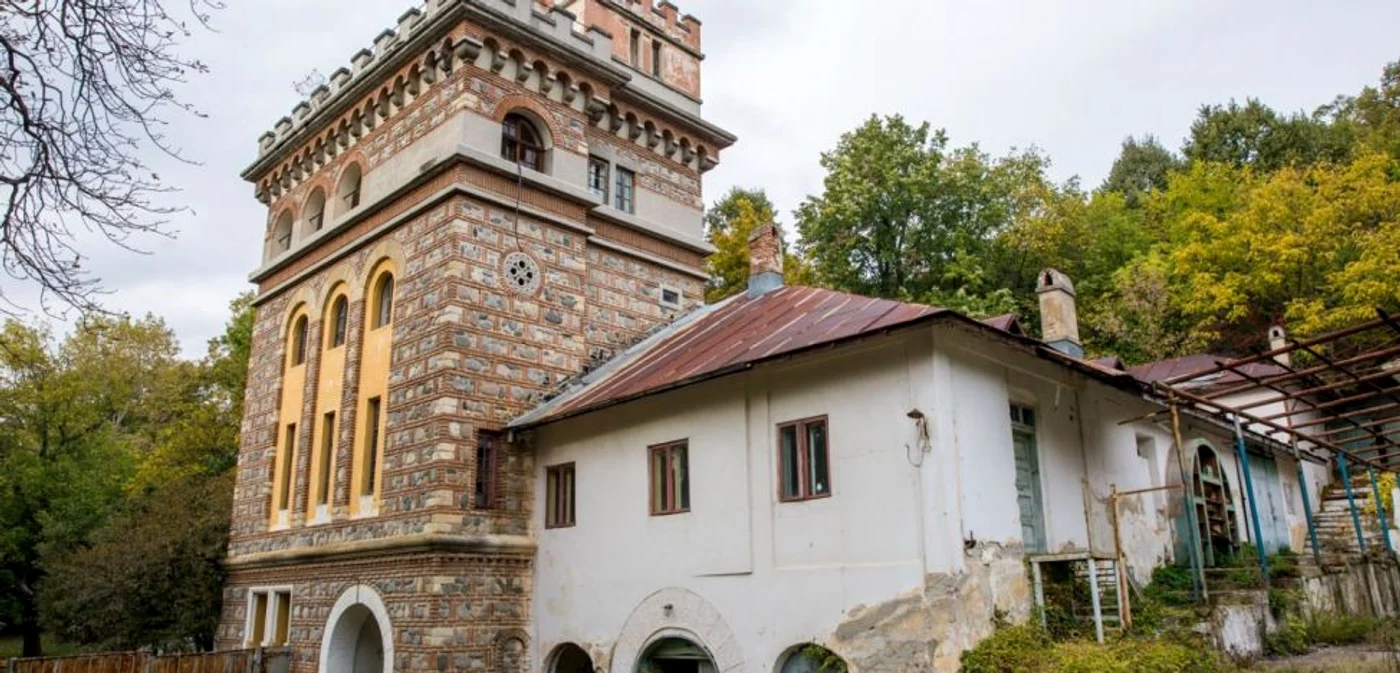 Observatorul Florica, o bijuterie arhitectonică din patrimoniul Brătienilor, a ajuns în proprietate privată
